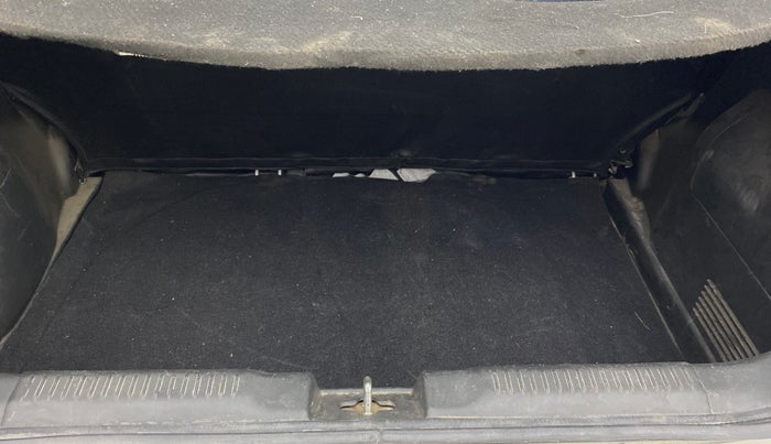 2018 Maruti Swift VXI, Petrol, Manual, 40,873 km, Boot Inside