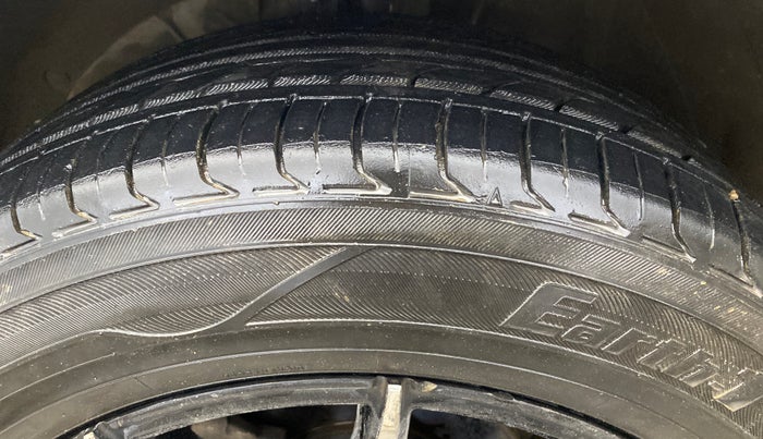 2018 Maruti Swift VXI, Petrol, Manual, 40,873 km, Left Front Tyre Tread