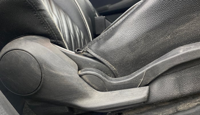 2018 Maruti Swift VXI, Petrol, Manual, 40,873 km, Driver Side Adjustment Panel