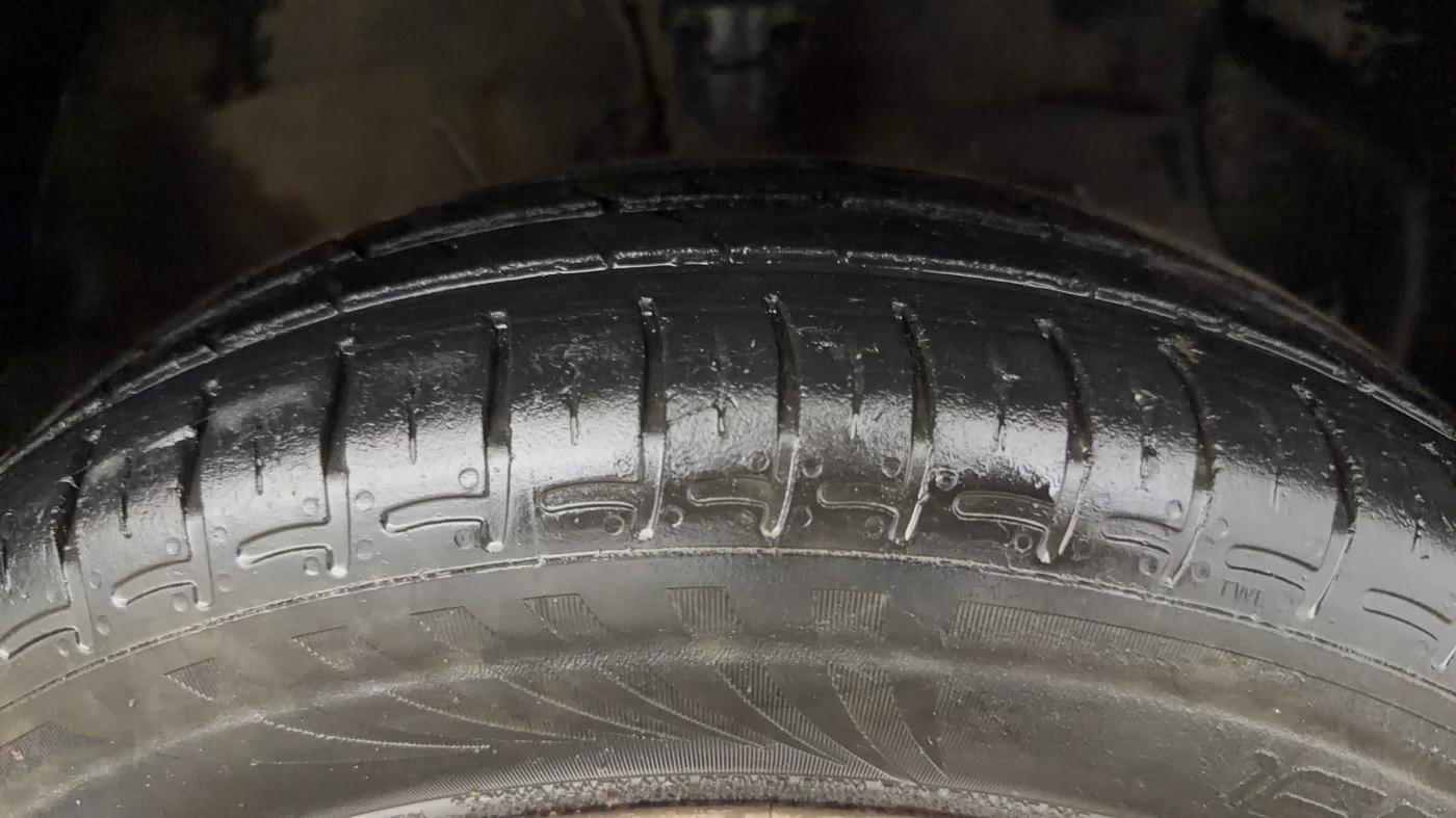 2024 Hyundai AURA E 1.2, Petrol, Manual, 36,131 km, Right Front Tyre Tread