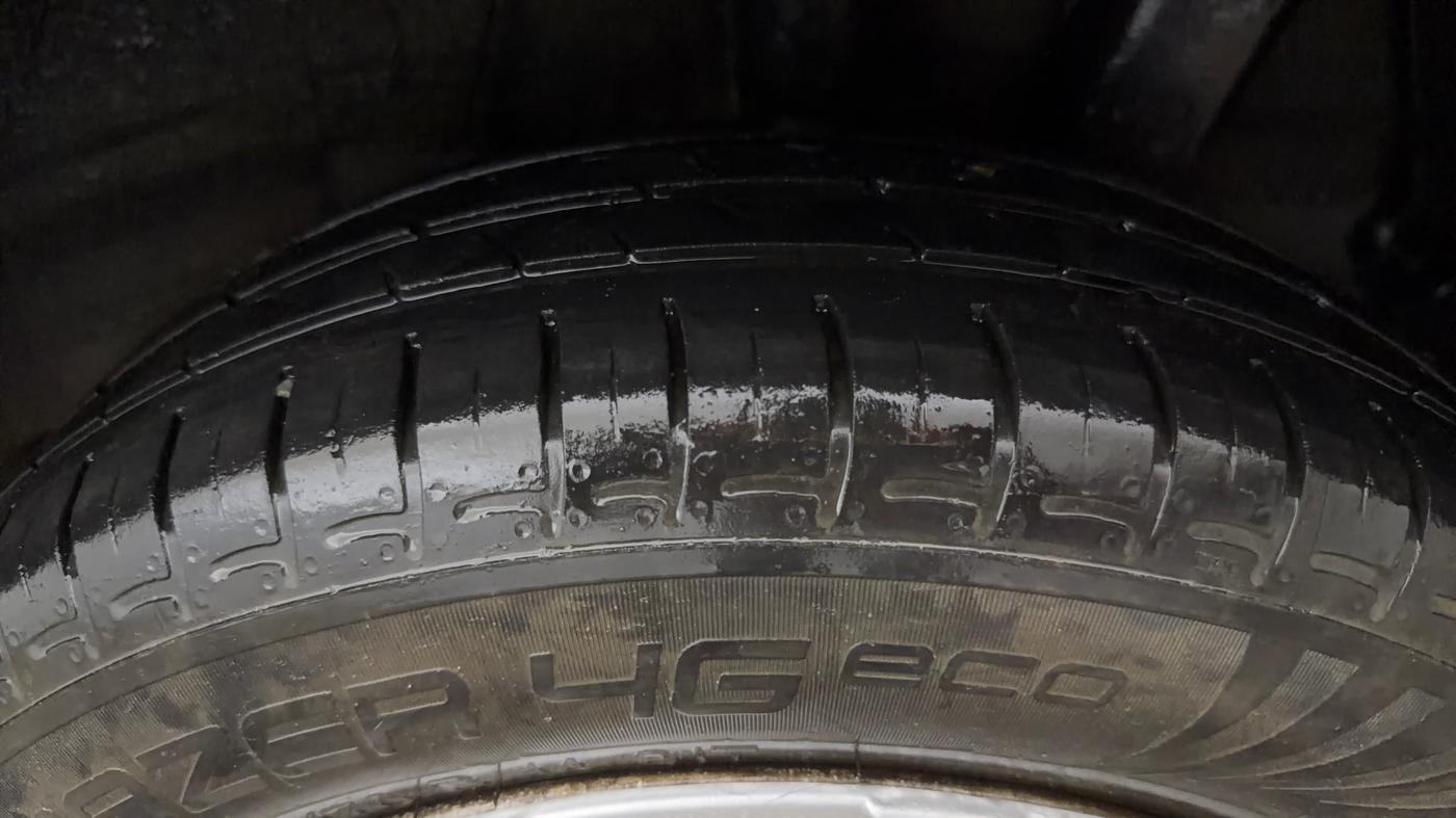 2024 Hyundai AURA E 1.2, Petrol, Manual, 36,131 km, Left Rear Tyre Tread