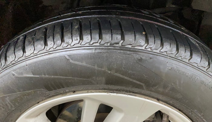 2017 Honda Jazz 1.2L I-VTEC V AT, Petrol, Automatic, 51,918 km, Right Front Tyre Tread