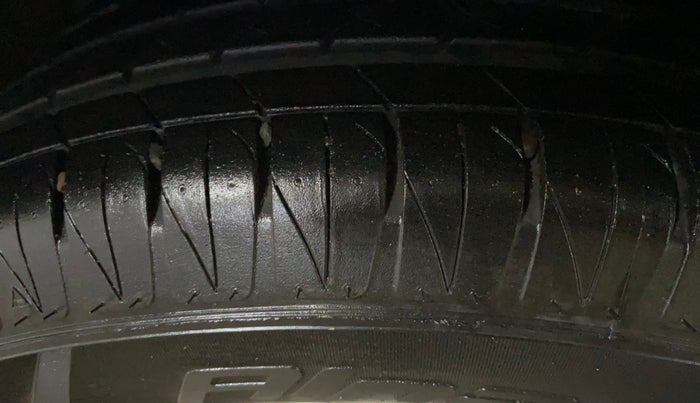 2017 Ford Ecosport TITANIUM 1.5L DIESEL, Diesel, Manual, 77,078 km, Left Front Tyre Tread