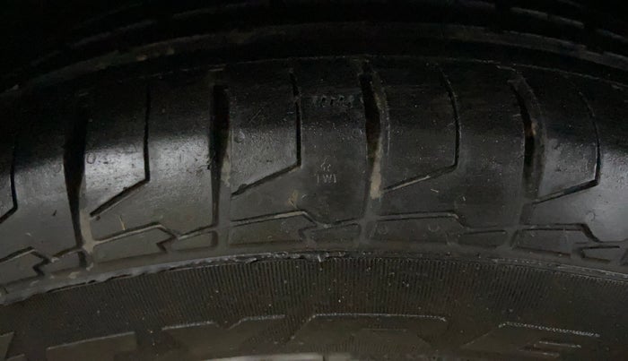 2017 Ford Ecosport TITANIUM 1.5L DIESEL, Diesel, Manual, 77,078 km, Right Rear Tyre Tread