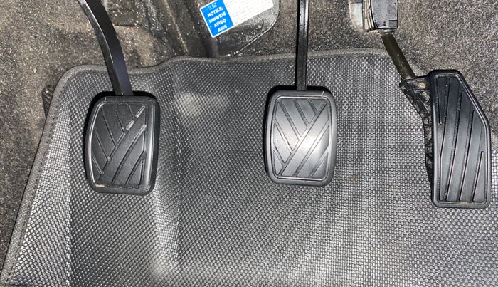 2020 Maruti Baleno ZETA PETROL 1.2, Petrol, Manual, 61,664 km, Pedals