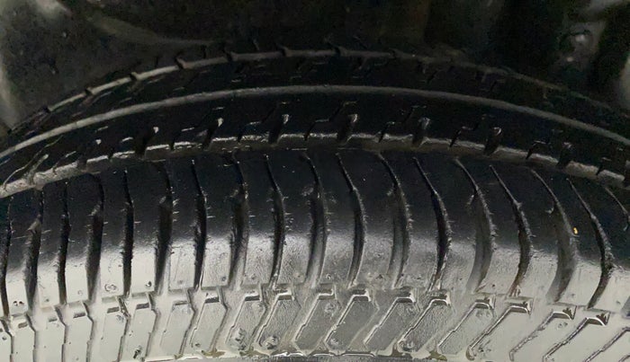 2013 Maruti Swift Dzire LXI, Petrol, Manual, 19,559 km, Left Rear Tyre Tread