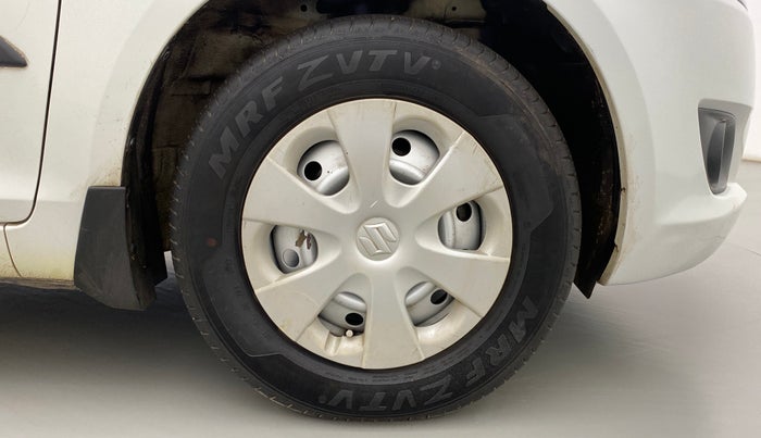 2012 Maruti Swift LXI, Petrol, Manual, 70,423 km, Right Front Wheel