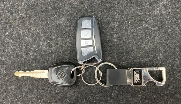 2012 Maruti Swift LXI, Petrol, Manual, 70,423 km, Key Close Up