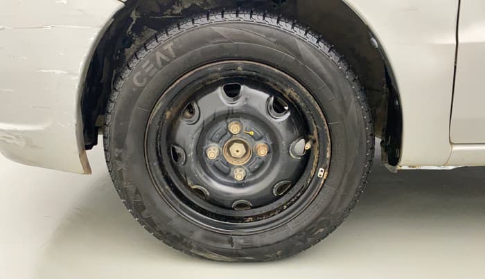 2011 Maruti Zen Estilo VXI, Petrol, Manual, 49,508 km, Left Front Wheel