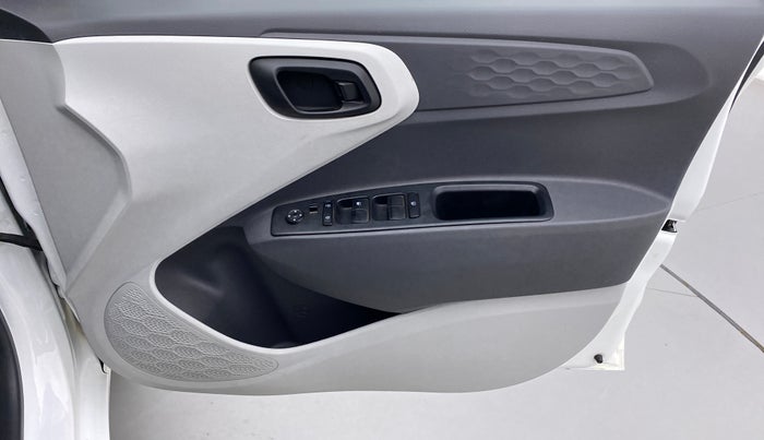 2021 Hyundai GRAND I10 NIOS MAGNA 1.2 KAPPA VTVT CNG, CNG, Manual, 40,021 km, Driver Side Door Panels Control