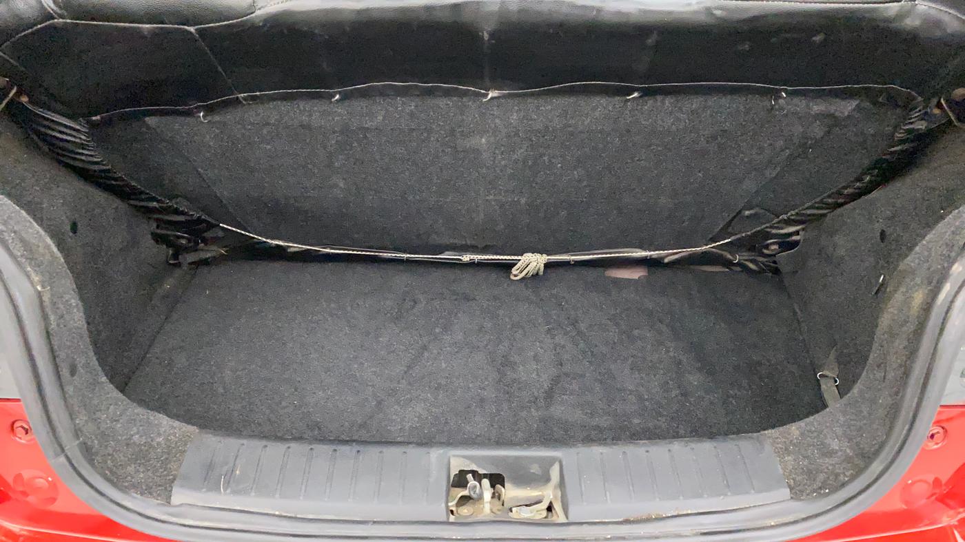2017 Mahindra Kuv100 K2 6 STR, Petrol, Manual, 50,444 km, Boot Inside