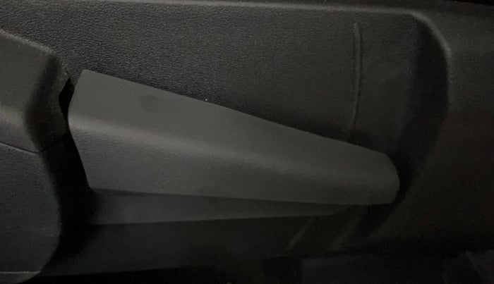 2021 Nissan MAGNITE XV PREMIUM TURBO CVT, Petrol, Automatic, 41,790 km, Driver Side Adjustment Panel