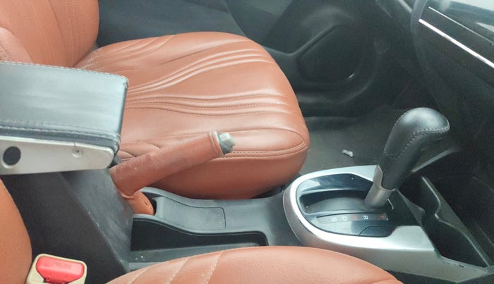 2018 Honda Jazz 1.2L I-VTEC V AT, Petrol, Automatic, 50,494 km, Gear Lever