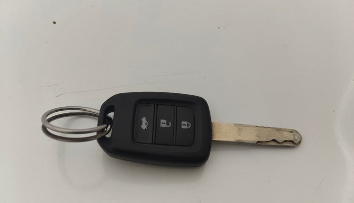 2018 Honda Jazz 1.2L I-VTEC V AT, Petrol, Automatic, 50,494 km, Key Close Up