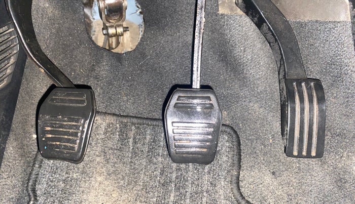 2013 Ford Figo ZXI 1.2 PETROL, Petrol, Manual, 96,606 km, Pedals