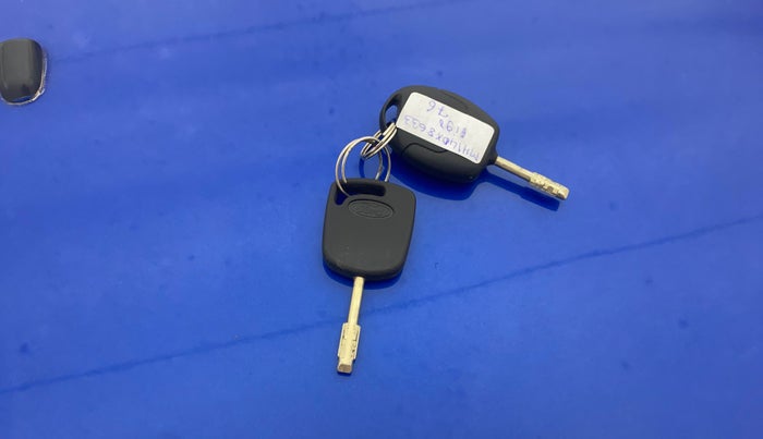 2013 Ford Figo ZXI 1.2 PETROL, Petrol, Manual, 96,606 km, Key Close Up