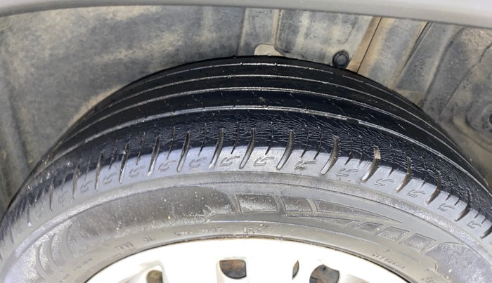 2021 Maruti Vitara Brezza LXI, Petrol, Manual, 47,759 km, Left Rear Tyre Tread