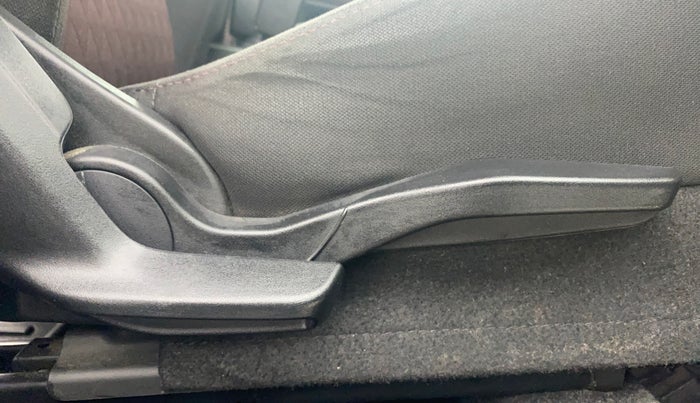 2022 Maruti Grand Vitara ZETA SMART HYBRID AT, Petrol, Automatic, 32,916 km, Driver Side Adjustment Panel