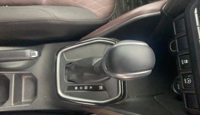 2022 Maruti Grand Vitara ZETA SMART HYBRID AT, Petrol, Automatic, 32,916 km, Gear Lever