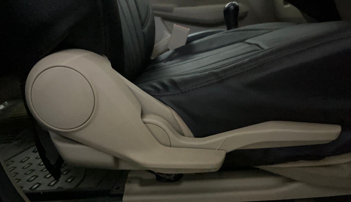 2018 Maruti Dzire VXI, Petrol, Manual, 43,215 km, Driver Side Adjustment Panel