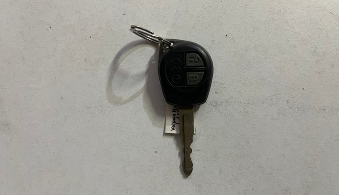 2018 Maruti Dzire VXI, Petrol, Manual, 43,215 km, Key Close Up