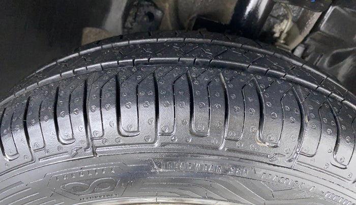 2018 Tata Tiago XE 1.2 REVOTRON, Petrol, Manual, 20,355 km, Right Front Tyre Tread