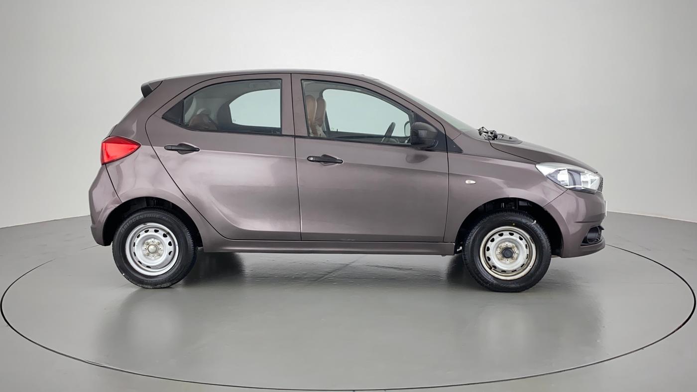 2018 Tata Tiago XE 1.2 REVOTRON, Petrol, Manual, 20,355 km, Right Side View
