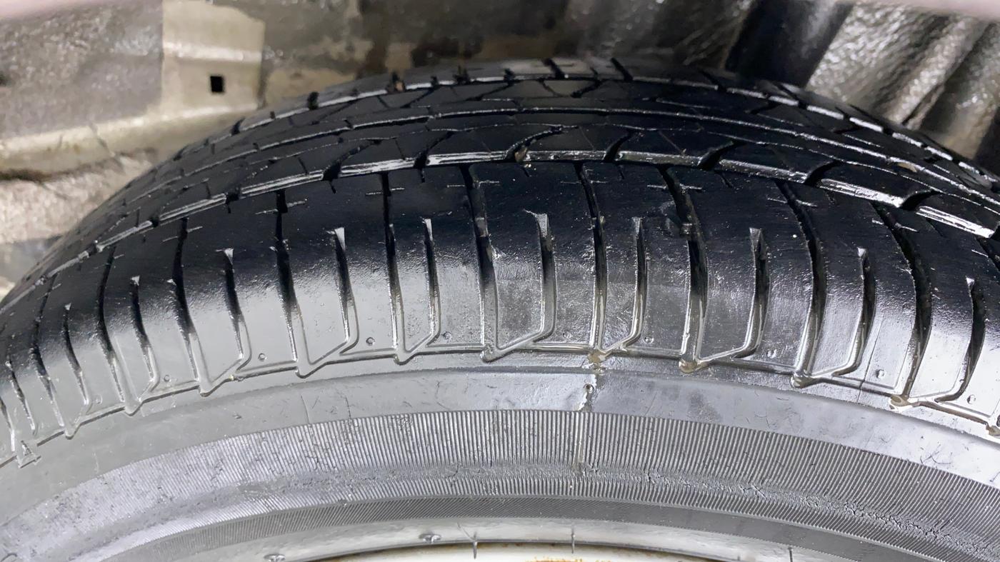 2018 Tata Tiago XE 1.2 REVOTRON, Petrol, Manual, 20,355 km, Left Rear Tyre Tread