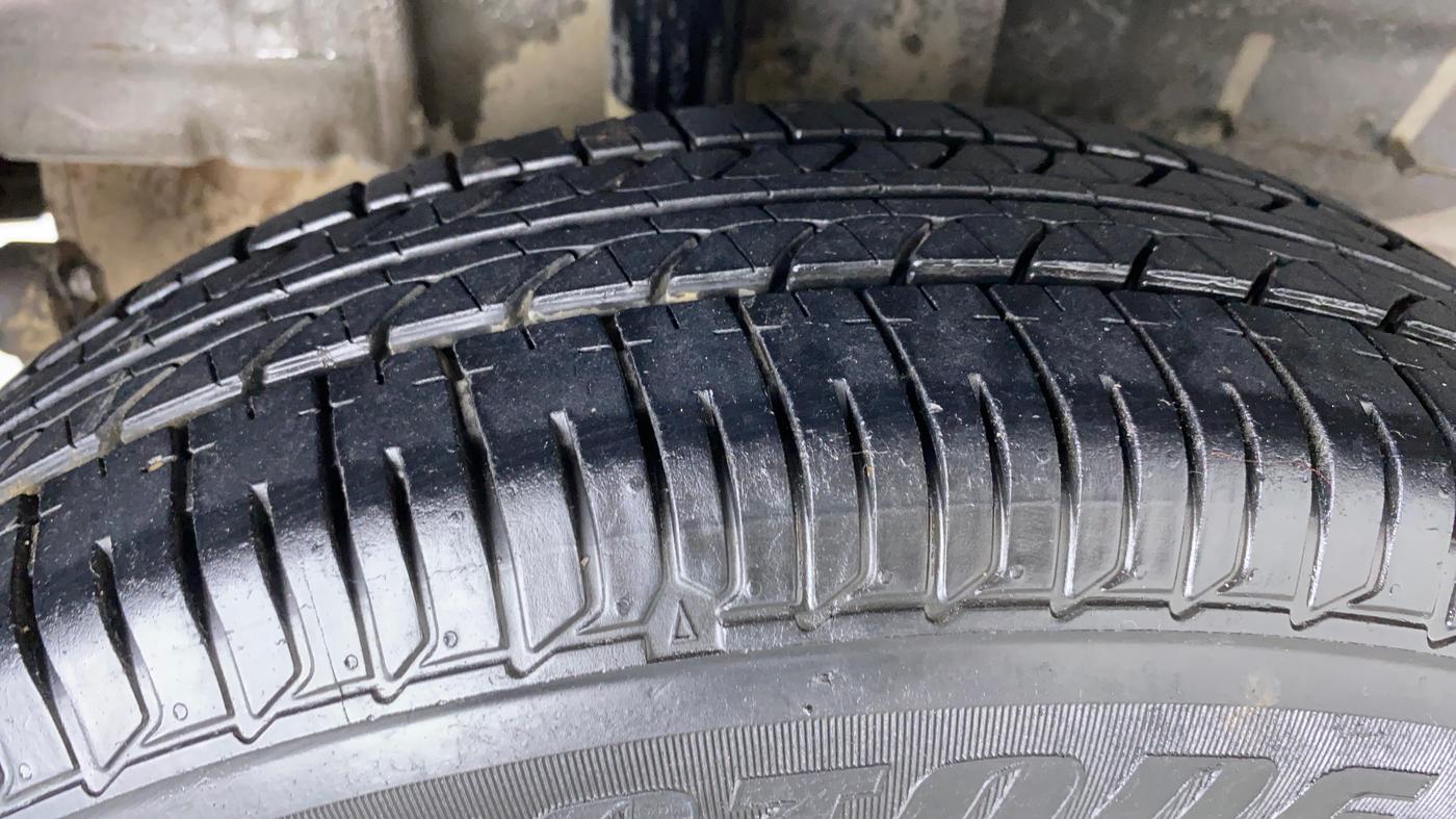 2018 Tata Tiago XE 1.2 REVOTRON, Petrol, Manual, 20,355 km, Right Rear Tyre Tread