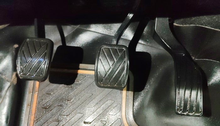 2021 Maruti S Cross ZETA 1.5, Petrol, Manual, 31,115 km, Pedals