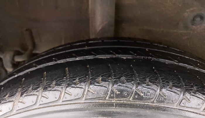 2015 Maruti Celerio VXI AMT, Petrol, Automatic, 57,451 km, Right Rear Tyre Tread