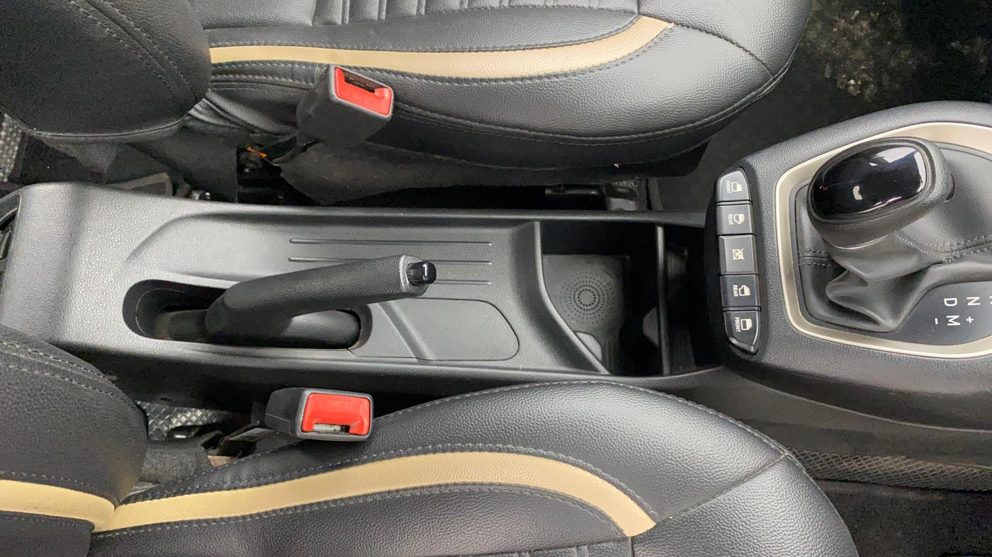 2021 Hyundai NEW SANTRO SPORTZ AMT, Petrol, Automatic, 37,553 km, Gear Lever