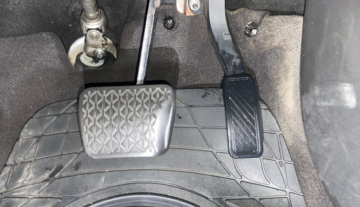 2016 Ford Figo Aspire TITANIUM 1.5 PETROL AT, Petrol, Automatic, 90,179 km, Pedals