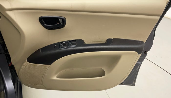 2016 Hyundai i10 MAGNA 1.1, Petrol, Manual, 73,729 km, Driver Side Door Panels Control