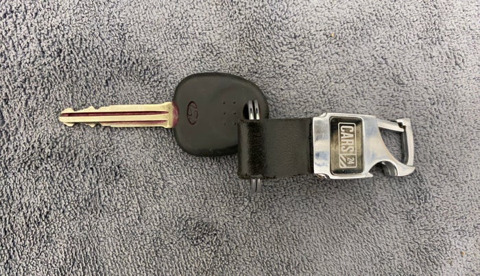 2016 Hyundai i10 MAGNA 1.1, Petrol, Manual, 73,729 km, Key Close Up