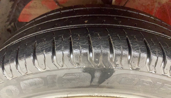 2021 Maruti Swift ZXI, Petrol, Manual, 27,756 km, Left Front Tyre Tread