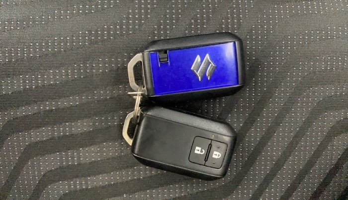 2021 Maruti Swift ZXI, Petrol, Manual, 27,756 km, Key Close Up