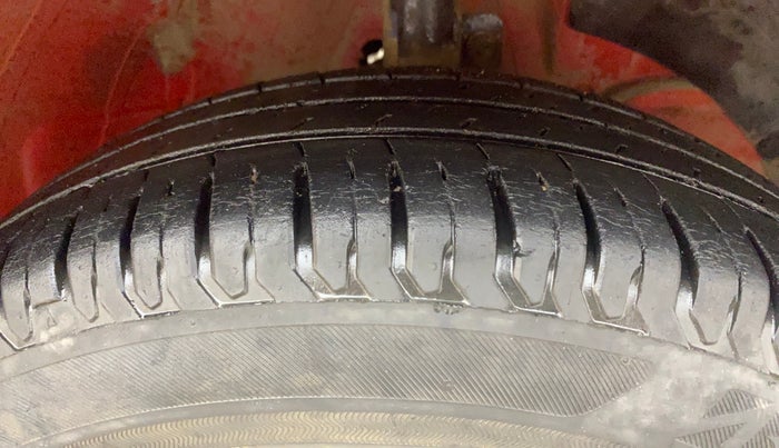 2021 Maruti Swift ZXI, Petrol, Manual, 27,756 km, Right Front Tyre Tread