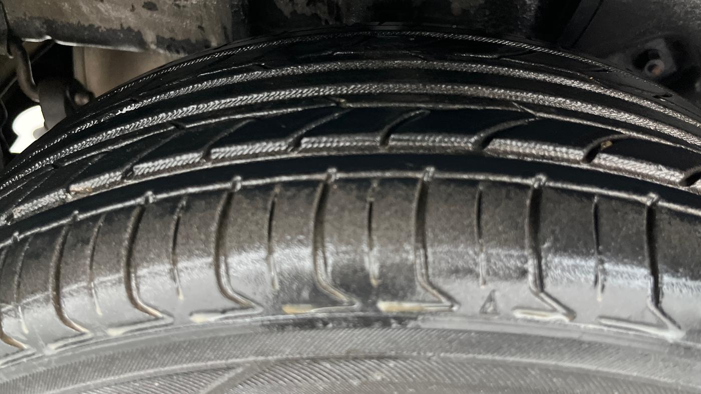 2017 Tata Tiago XZ DIESEL, Diesel, Manual, 93,439 km, Right Rear Tyre Tread
