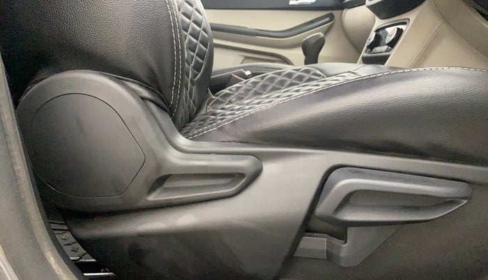 2022 Tata Tiago XZ PLUS CNG, CNG, Manual, 27,657 km, Driver Side Adjustment Panel