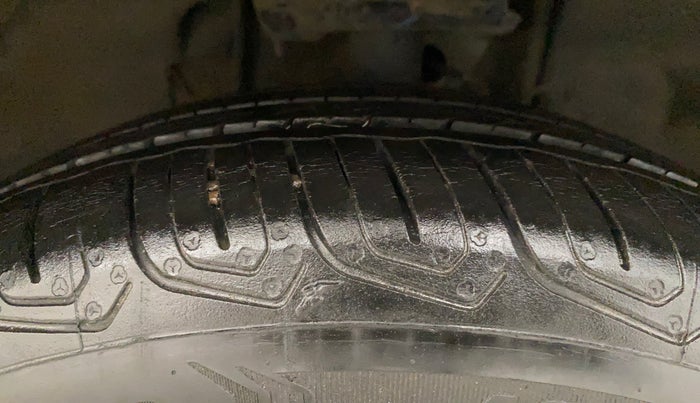 2022 Tata Tiago XZ PLUS CNG, CNG, Manual, 27,657 km, Right Front Tyre Tread