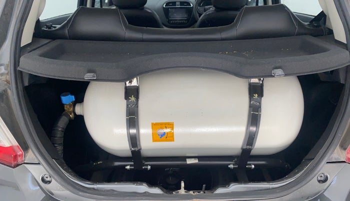 2022 Tata Tiago XZ PLUS CNG, CNG, Manual, 27,657 km, Boot Inside