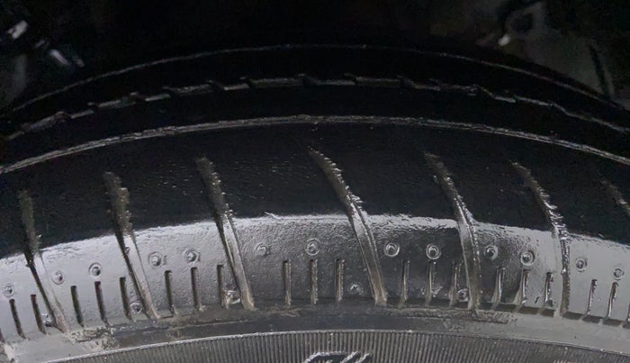 2019 Maruti Celerio VXI CNG D, CNG, Manual, 38,529 km, Left Front Tyre Tread