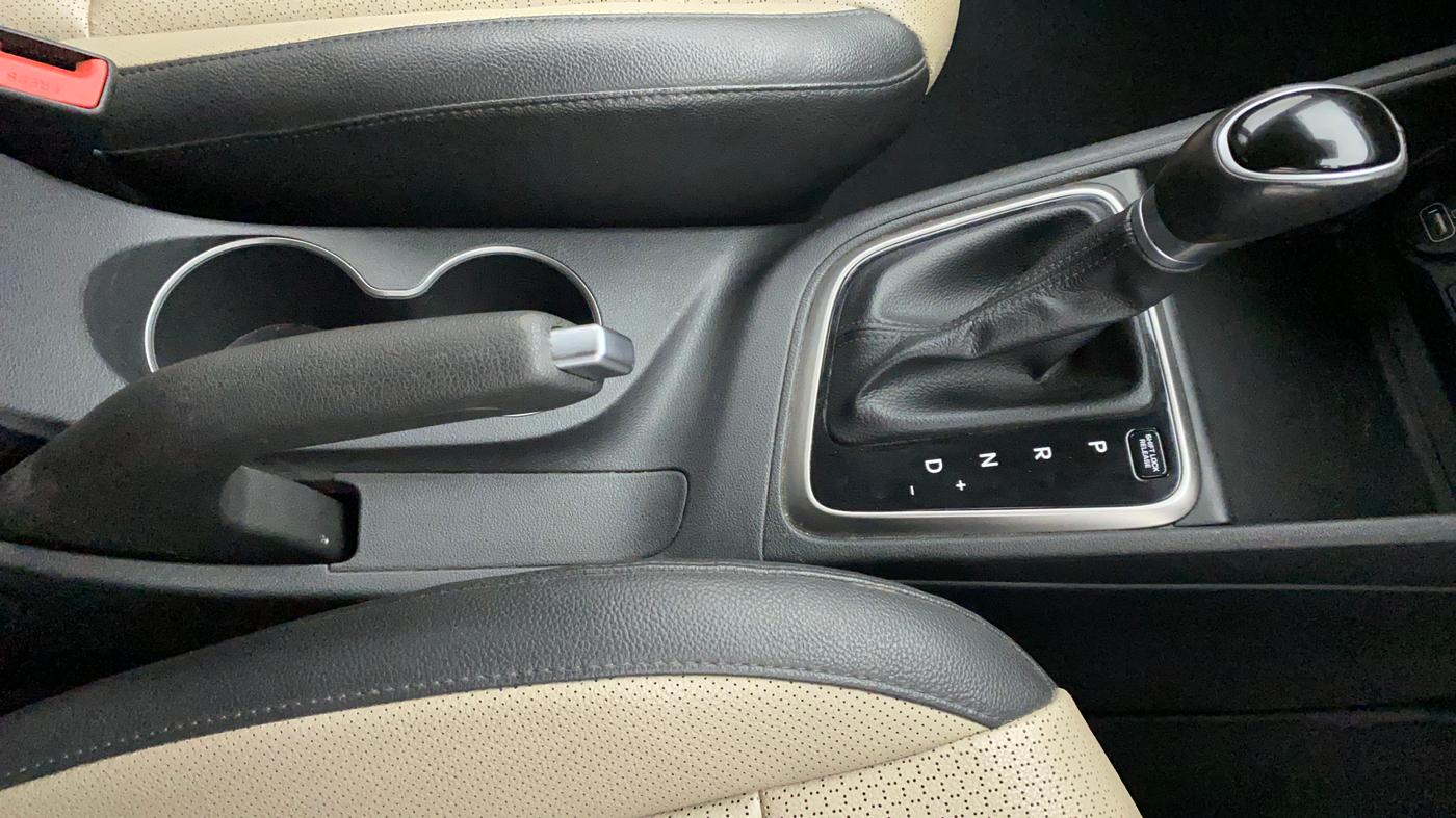 2017 Hyundai Verna 1.6 VTVT SX (O) AT, Petrol, Automatic, 12,585 km, Gear Lever