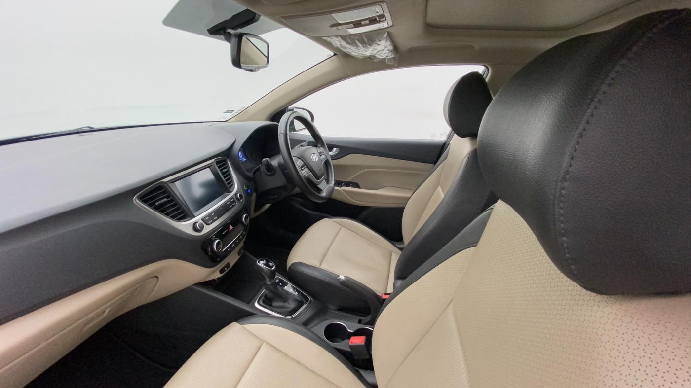 2017 Hyundai Verna 1.6 VTVT SX (O) AT, Petrol, Automatic, 12,585 km, Right Side Front Door Cabin