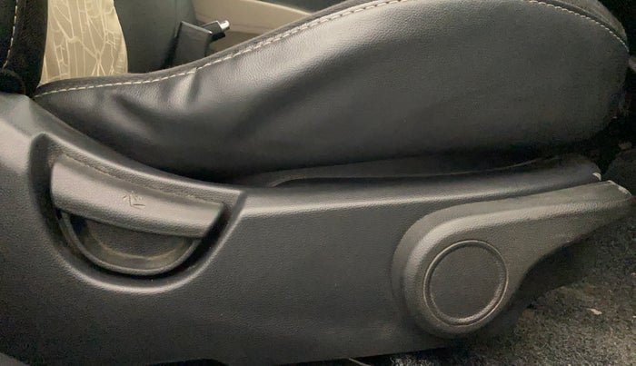 2014 Hyundai Grand i10 ASTA AT 1.2 KAPPA VTVT, Petrol, Automatic, 73,674 km, Driver Side Adjustment Panel