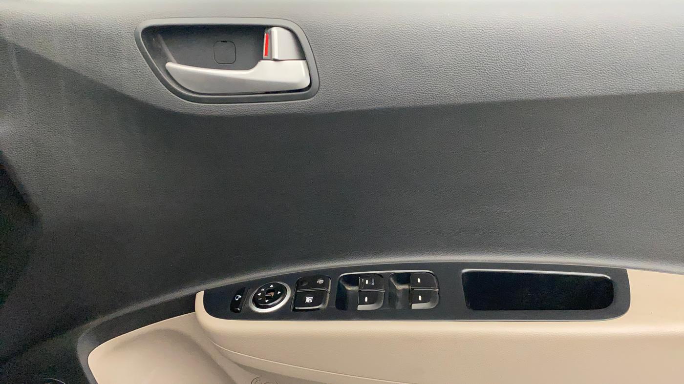 2014 Hyundai Grand i10 ASTA AT 1.2 KAPPA VTVT, Petrol, Automatic, 73,674 km, Driver Side Door Panels Control