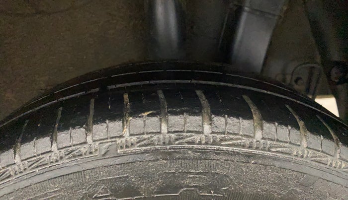 2014 Hyundai Grand i10 ASTA AT 1.2 KAPPA VTVT, Petrol, Automatic, 73,674 km, Left Rear Tyre Tread