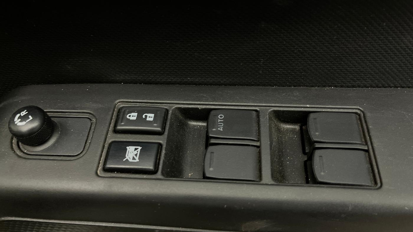 2024 Maruti New Wagon-R VXI 1.0, Petrol, Manual, 13,388 km, Driver Side Door Panels Control