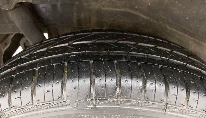 2015 Maruti Wagon R 1.0 VXI, Petrol, Manual, 72,393 km, Right Rear Tyre Tread